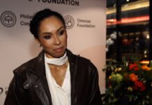 Omenaa Mensah: W domu trzeba jasno pokazywać, co jest zdrowe i dobre. Aby odciągnąć syna od smartfona, proponujemy mu wspólne wyjście na siłownię