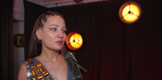 Marika: Osoba publiczna wcale nie musi mieć nowej kreacji na każdą okazję. Ja całą trasę koncertową odbyłam tylko w trzech stylizacjach uszytych ze starych dżinsów Godzinnik