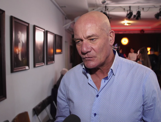 Piotr Zelt: Butelkomaty często są nieczynne. Wokół śmietników rozrzucona jest ogromna ilość odpadów Godzinnik