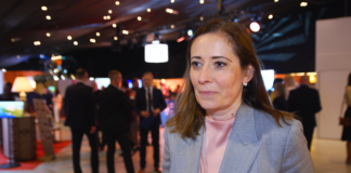 Opiekunowie psów i kotów mają coraz większe wymagania wobec jedzenia dla nich. Rośnie popyt na produkty premium i specjalistyczne Godzinnik