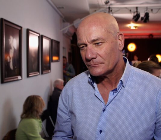 Piotr Zelt: Jako rowerzysta spotykam się z agresją ze strony kierowców samochodów. Ciężarówka z naczepą o mało nie zepchnęła mnie z drogi Godzinnik