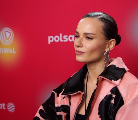 Natalia Szroeder: Trudne jest śpiewanie utworów, które dużo znaczą dla Polaków. Ja wyznaję zasadę, że doskonałych rzeczy nie trzeba zmieniać Godzinnik