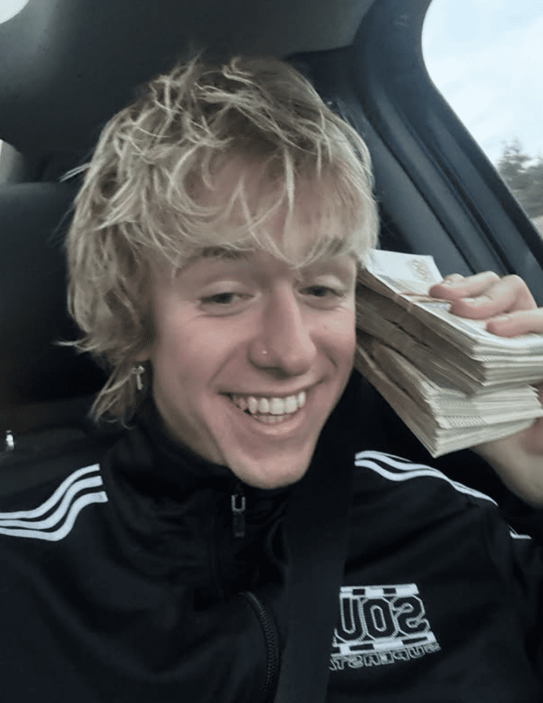 Maciej Sekulski (MIÜ) – wiek, kariera muzyczna i Dresscode Maciej Sekulski wiek Maciej Sekulski wiek