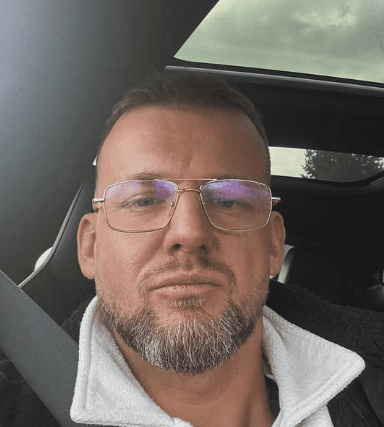 KęKę – wiek, prawdziwe imię i kariera rapera KęKę KęKę