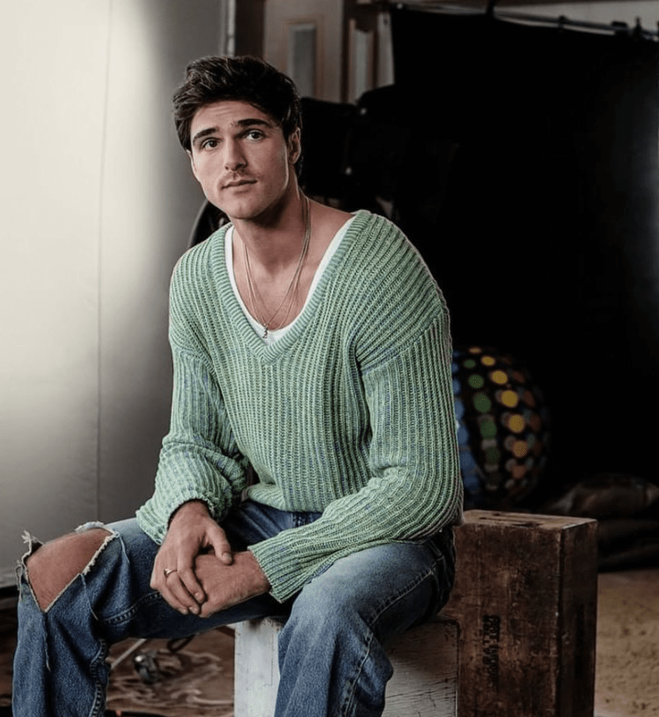 Jacob Elordi – wiek, wzrost i majątek australijskiego aktora Jacob Elordi Jacob Elordi – role filmowe i kariera w Hollywood