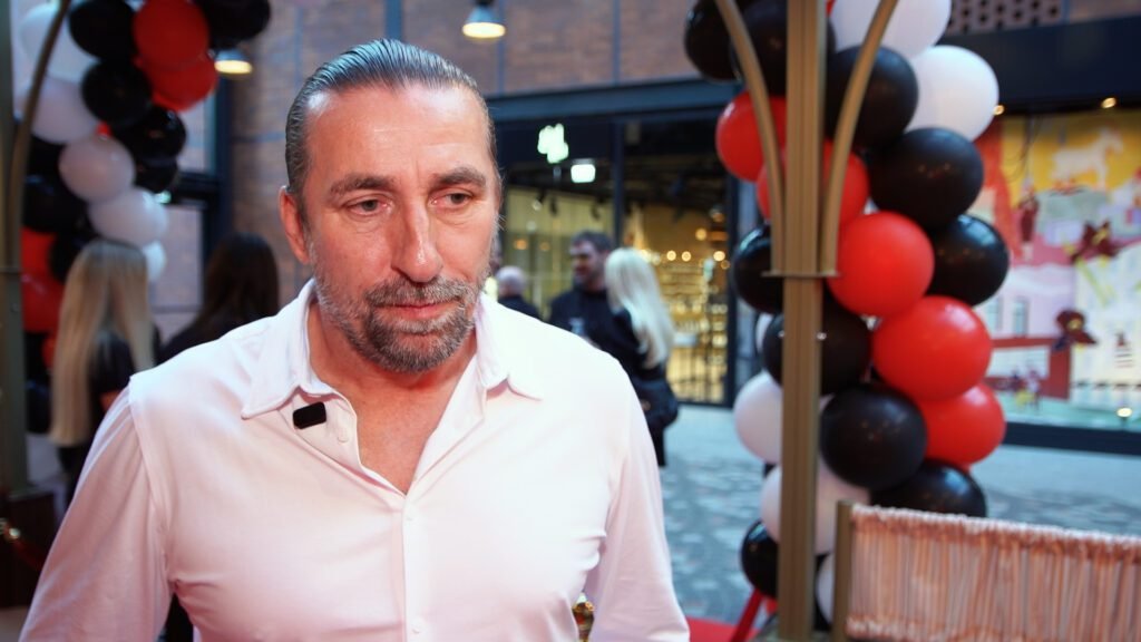 Tomasz Iwan: 38-letni piłkarz może zagrać jeszcze sezon albo dwa. Najmocniejsze kluby nie będą walczyć o Lewandowskiego