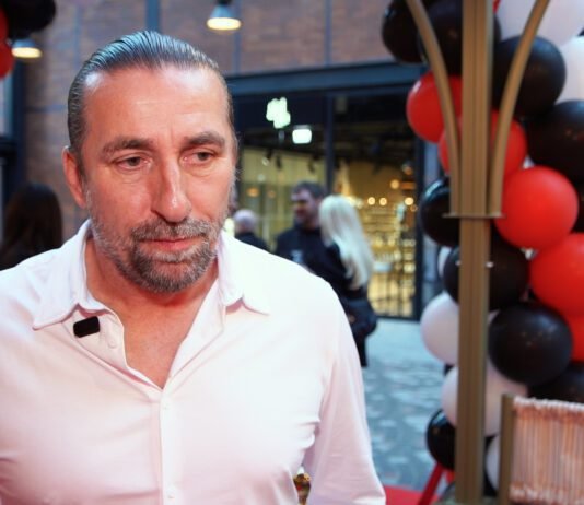 Tomasz Iwan: 38-letni piłkarz może zagrać jeszcze sezon albo dwa. Najmocniejsze kluby nie będą walczyć o Lewandowskiego Godzinnik