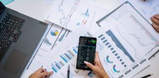 Podatki, analizy, strategie. Dlaczego menedżerowie wracają na studia z finansów i rachunkowości?