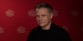 Jakub Przebindowski: Problemy środowiska teatralnego i proces tworzenia spektakli nie zmieniają się od wieków. Sztuka często przegrywa z finansami Godzinnik