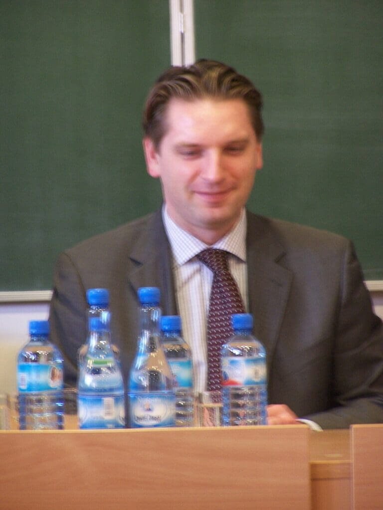Tomasz Lis: wiek, kariera, życiorys i choroba tomasz lis wiek Tomasz Lis w 2007 roku, w okresie pracy w telewizji Polsat
