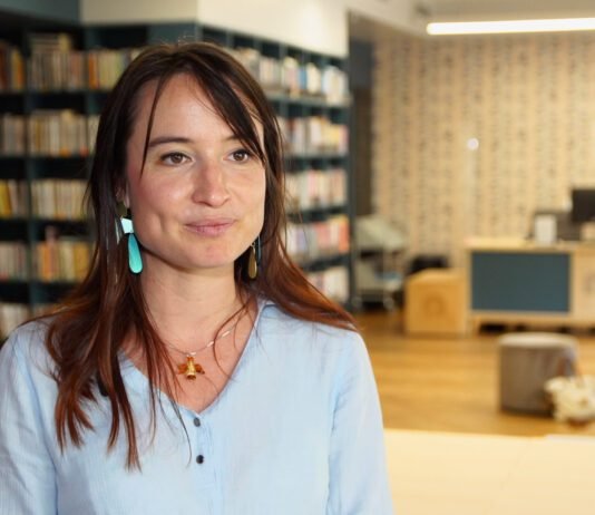 Od publikacji rękopisu w internecie po 4,5 mln sprzedanych książek tylko we Francji. Self-publishing i platformy dla początkujących pisarzy zmieniają rynek wydawniczy Godzinnik