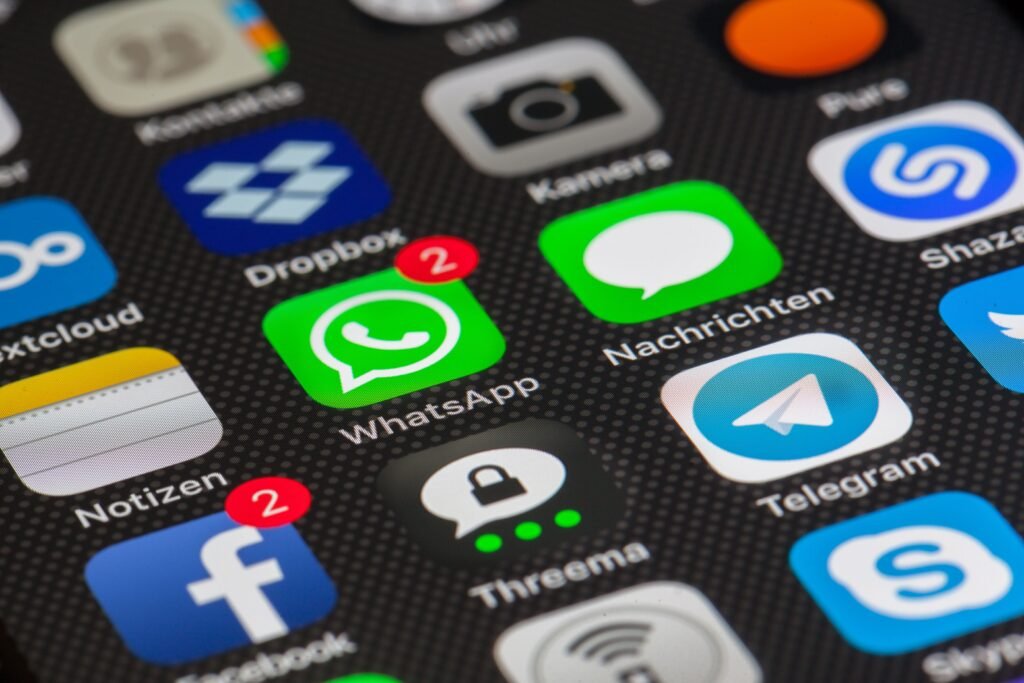 social media na telefonie