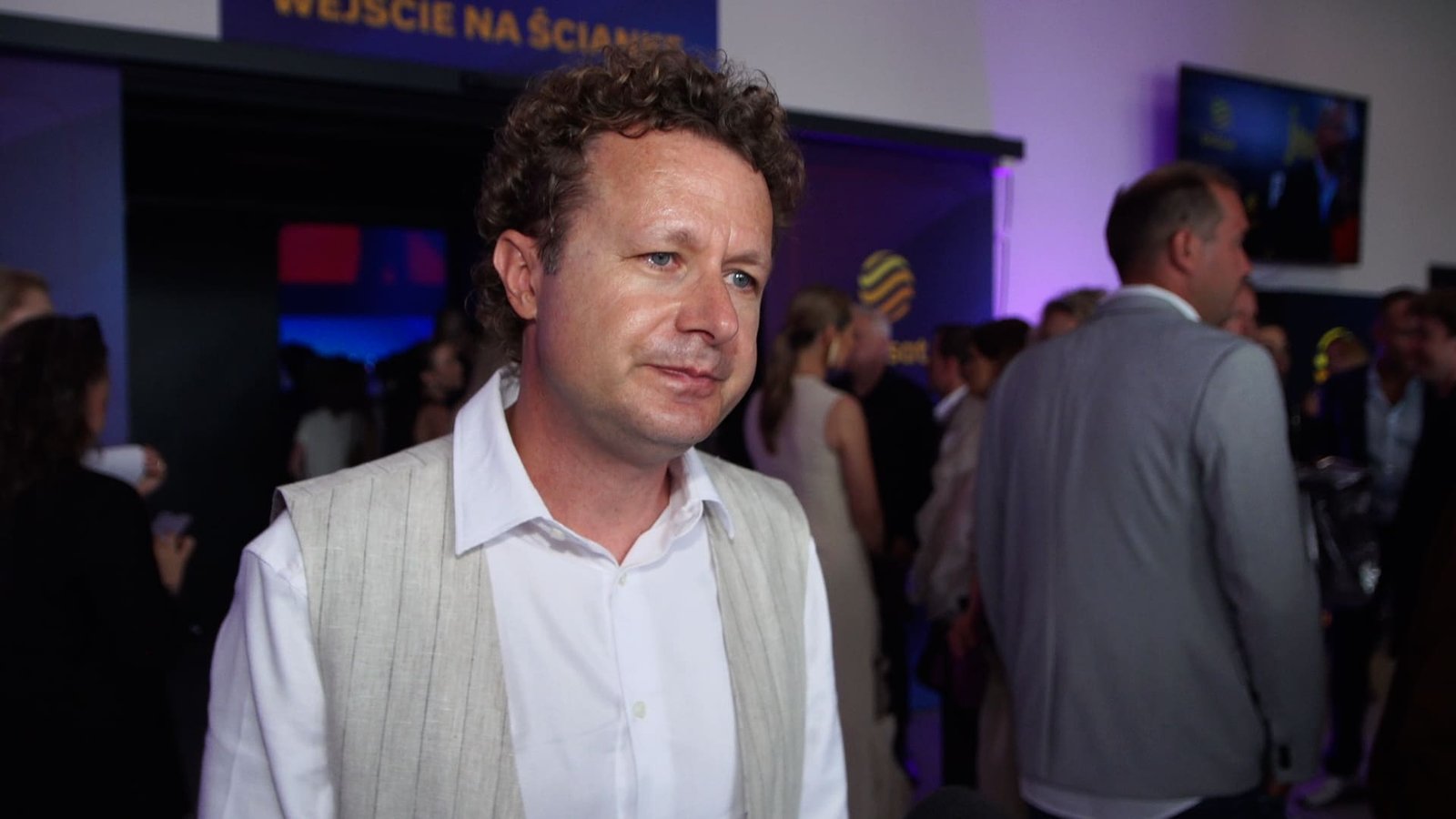 Maciej Pertkiewicz: erstwhile   choosing a renovation crew, you shouldn’t base your decision solely on the lowest price. That could backfire, and you’ll end up paying twice.