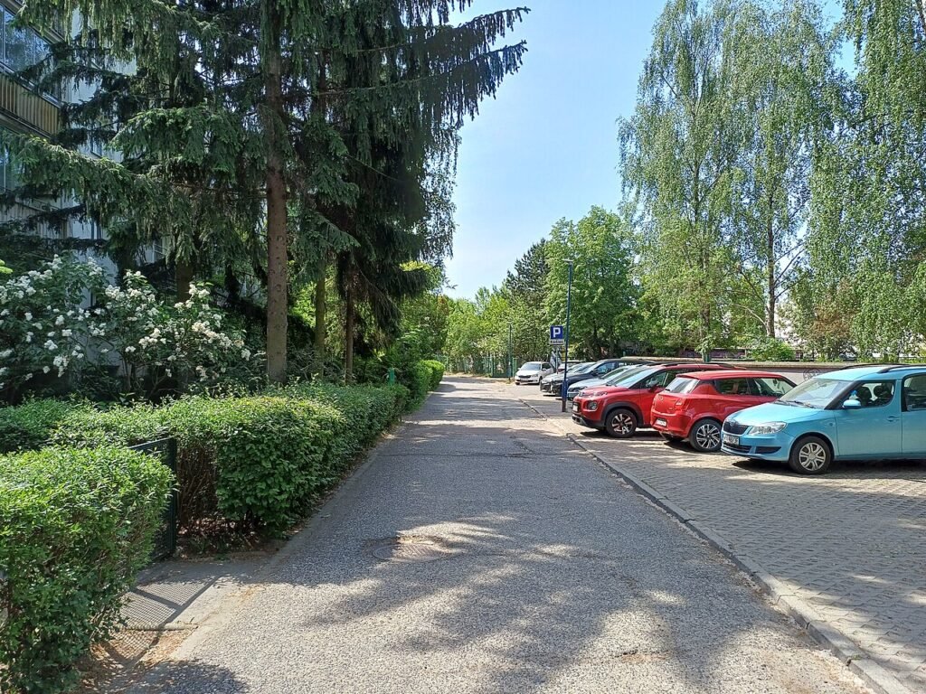 Ściany pękały od 2009 roku, teraz 44 rodziny są poza domem. Prokuratura wszczęła śledztwo w sprawie bloku na Ursynowie Ściany pękały od 2009 roku, teraz 44 rodziny są poza domem. Prokuratura wszczęła śledztwo w sprawie bloku na Ursynowie