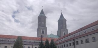 Kościół św. Mikołaja i Stanisława przy opactwie benedyktynek w Jarosławiu