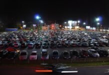 Zwykłe zakupy, a kończą się u blacharza. Parkingi galerii handlowych to najbardziej kolizyjne miejsca w Polsce Zwykłe zakupy, a kończą się u blacharza. Parkingi galerii handlowych to najbardziej kolizyjne miejsca w Polsce