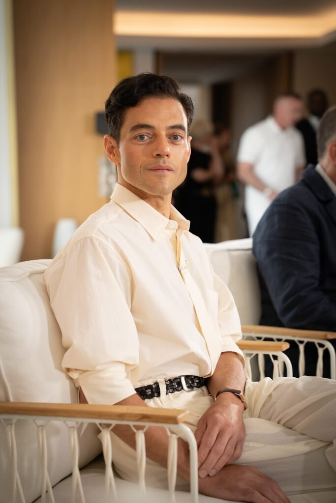 Rami Malek na czerwonym dywanie Festiwalu Filmowego w Cannes, maj 2026