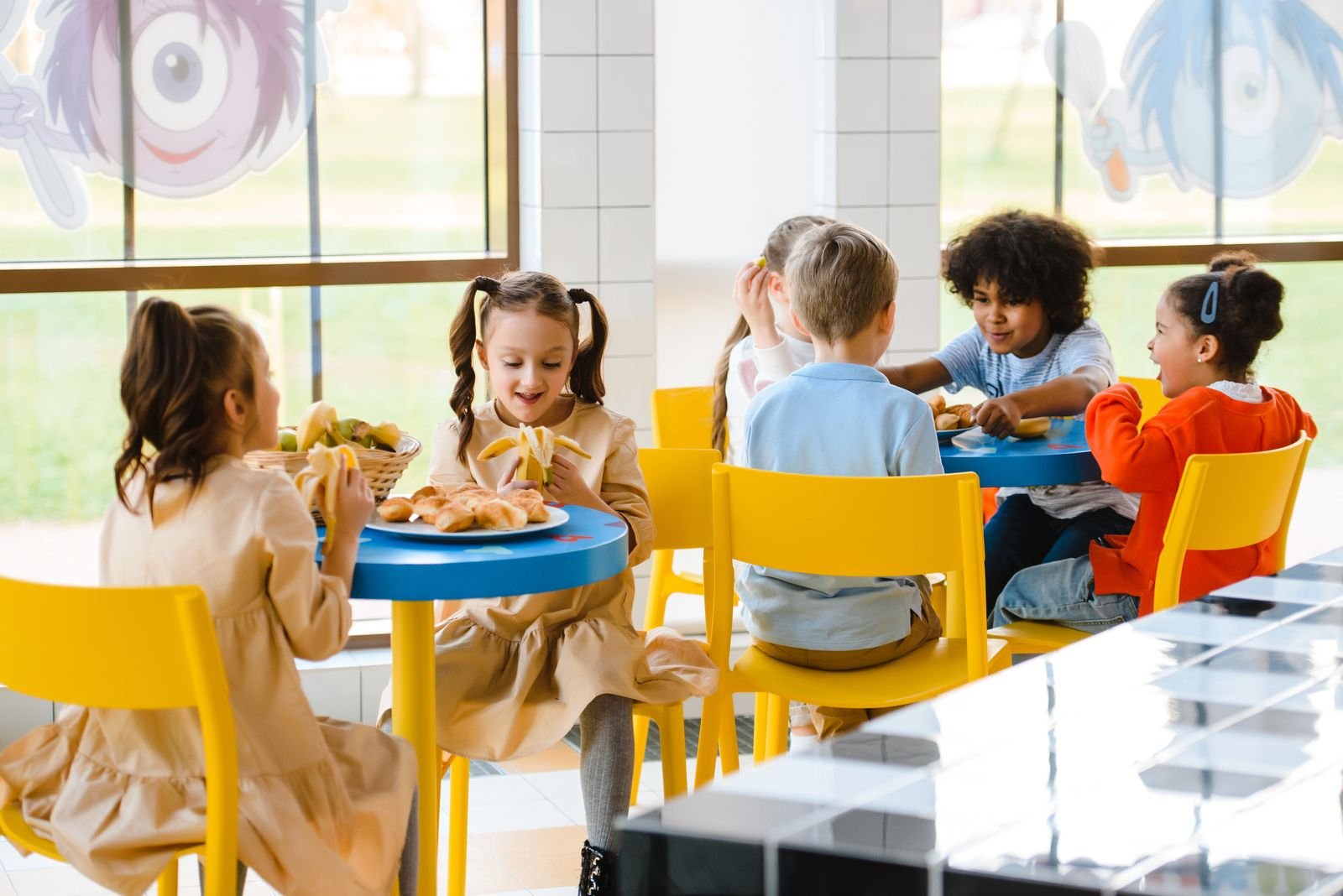 Dieta planetarna nie w smak uczniom? Rodzice z Otwocka powiedzieli, co dzieci myślą o nowych obiadach